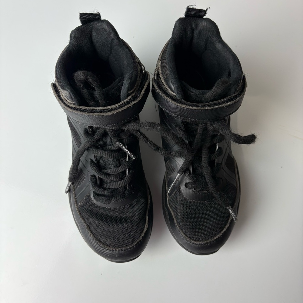 Rebel Renegade blackout high-top performance cheer shoes and bag size youth 13 - Picture 3 of 16